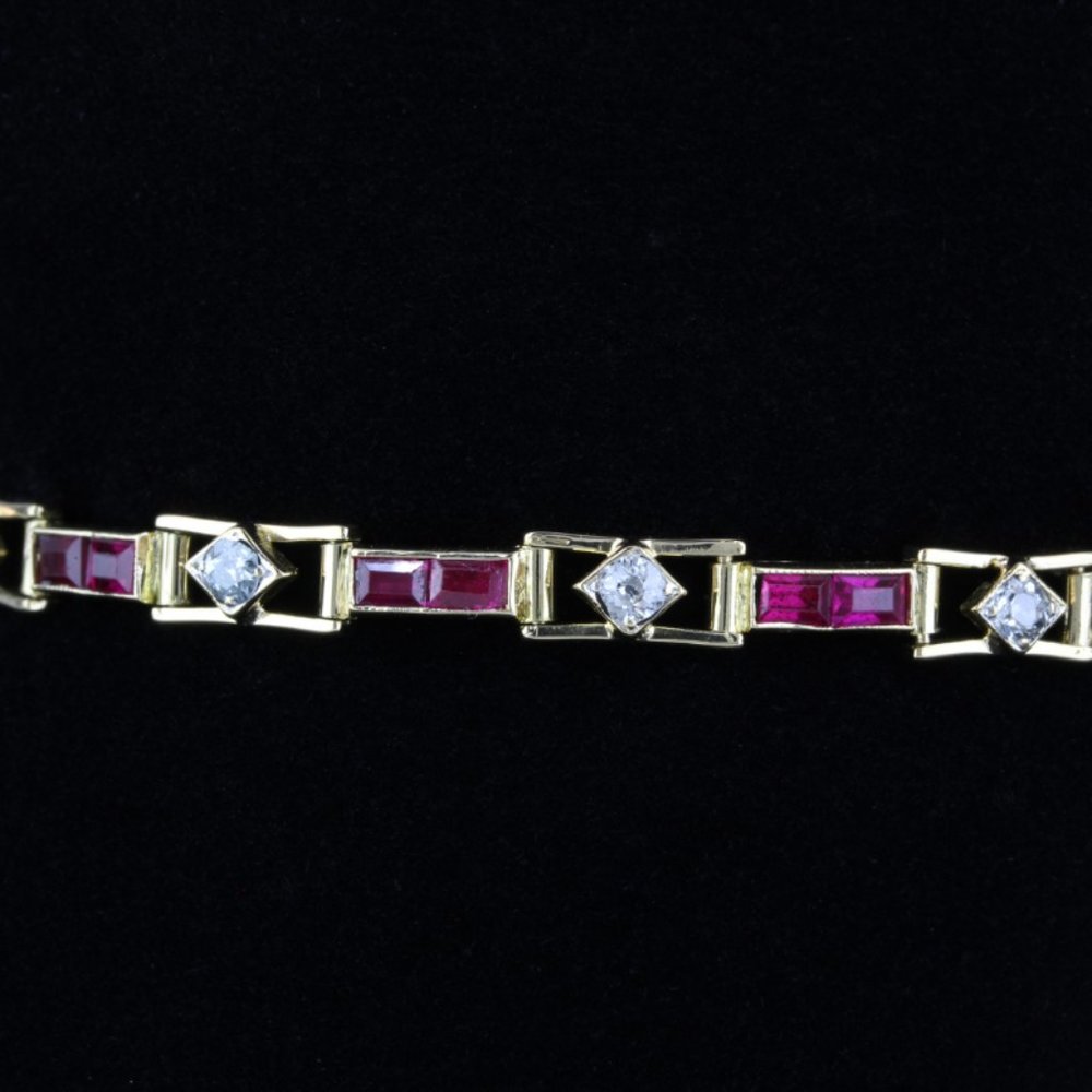 18K Yellow Gold Vintage Diamond and Garnet Anniversary Bracelet - Picture 4 of 8